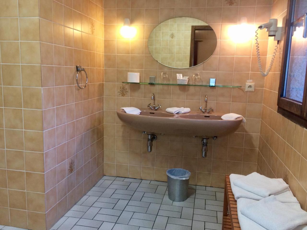 Hotel La Venerie Віртон Екстер'єр фото